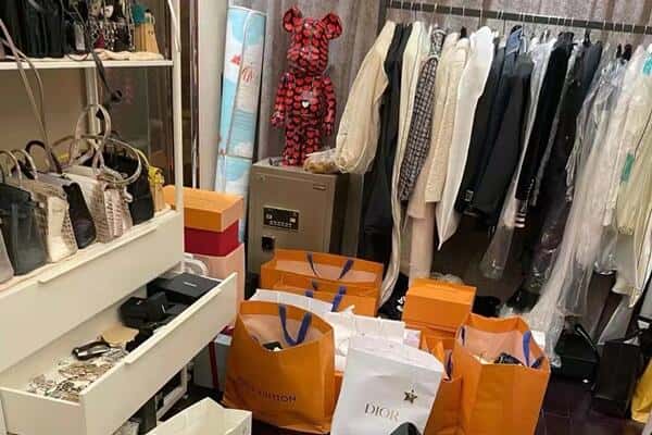 葫芦岛市南票回收一线品牌衣服